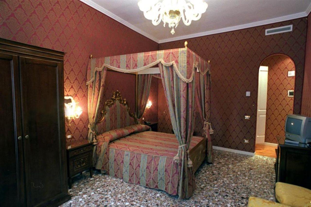 Casa Pisani Canal Венеция Екстериор снимка