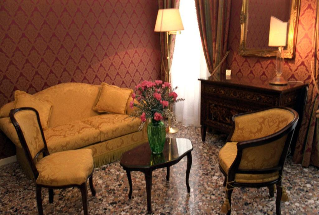 Casa Pisani Canal Венеция Стая снимка